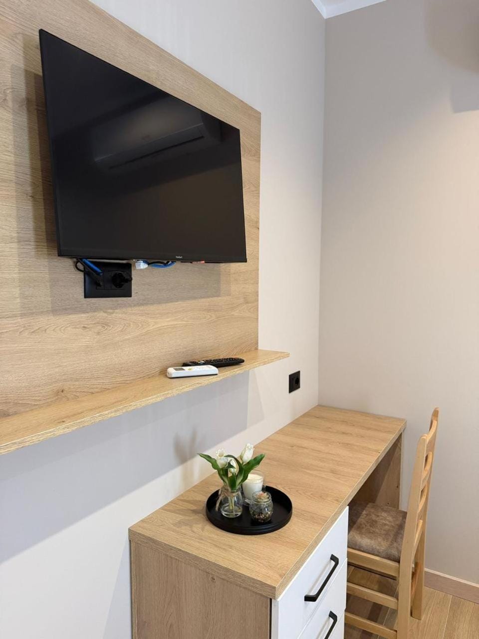 TV and multimedia, Kitchen or kitchenette, Dining area