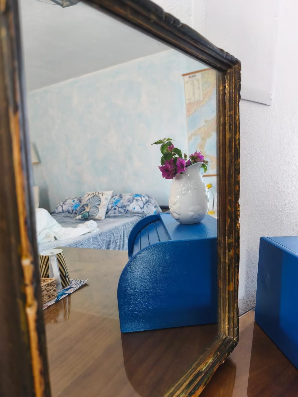 Bed, Photo of the whole room