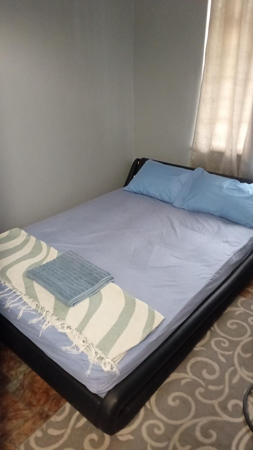 Nic's Inn Bed and Breakfast Apartment in Freetown