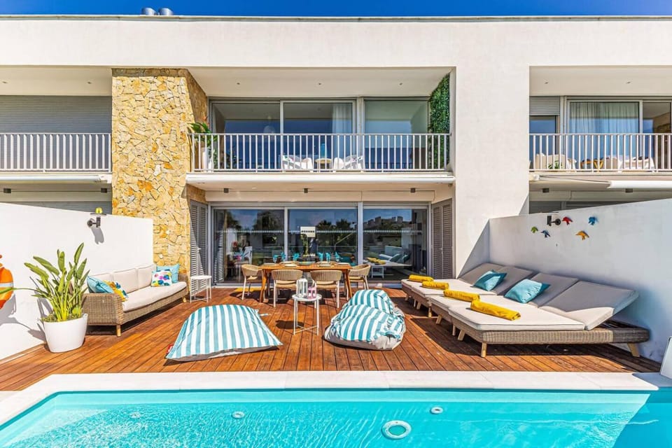 Pool view, Swimming pool