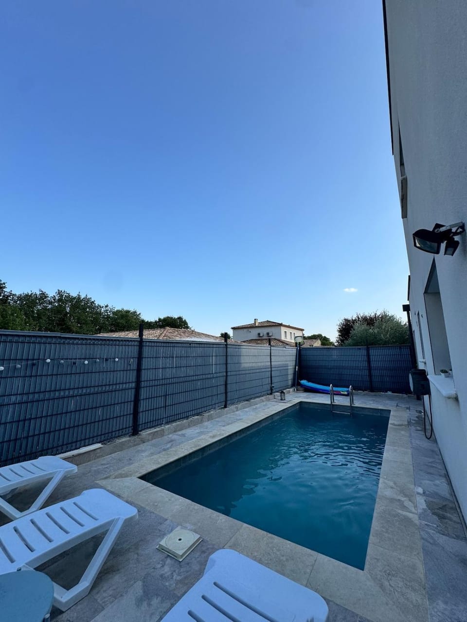 Pool view, Swimming pool, sunbed