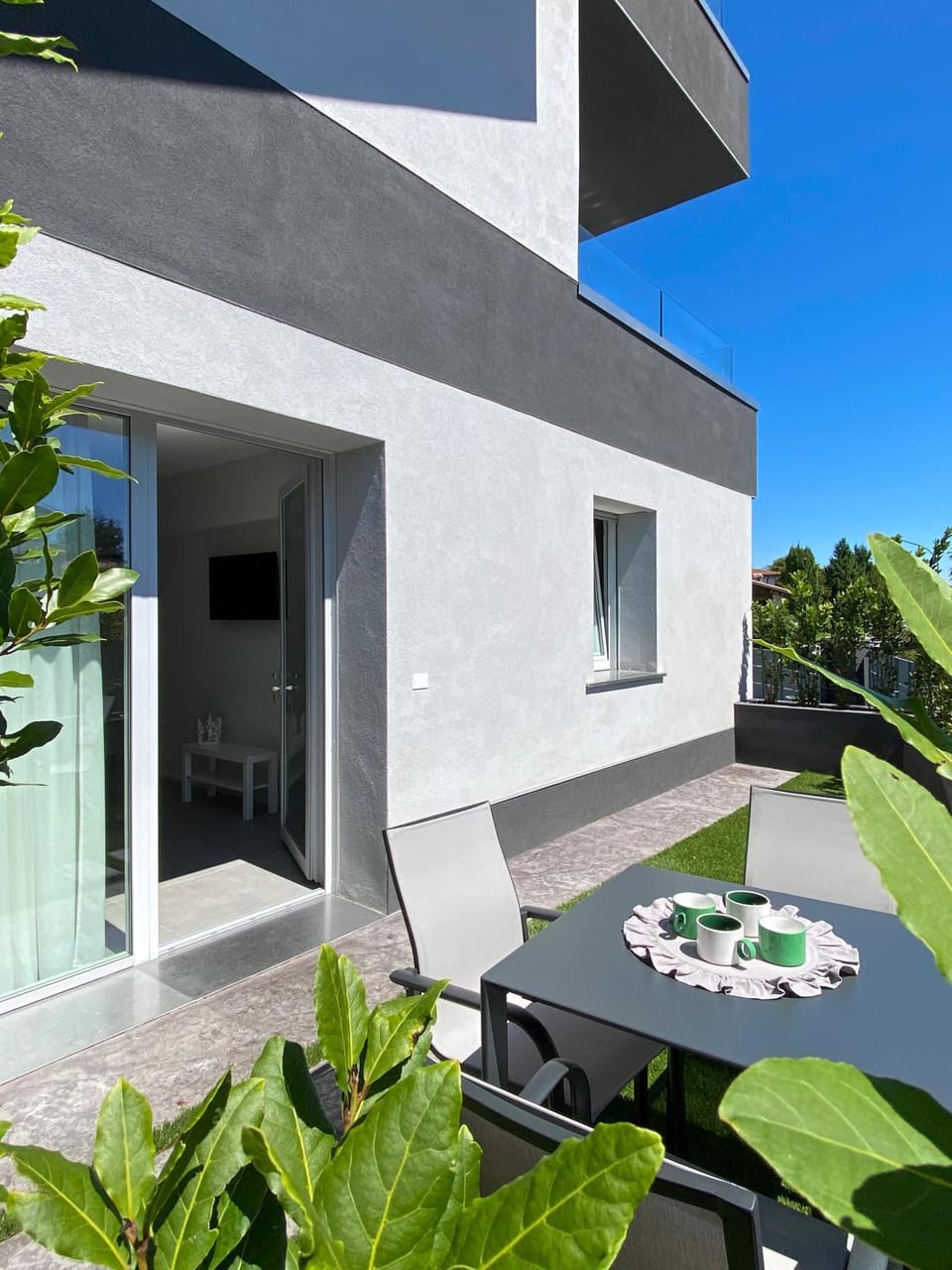 Property building, Patio, Garden, Dining area, Garden view