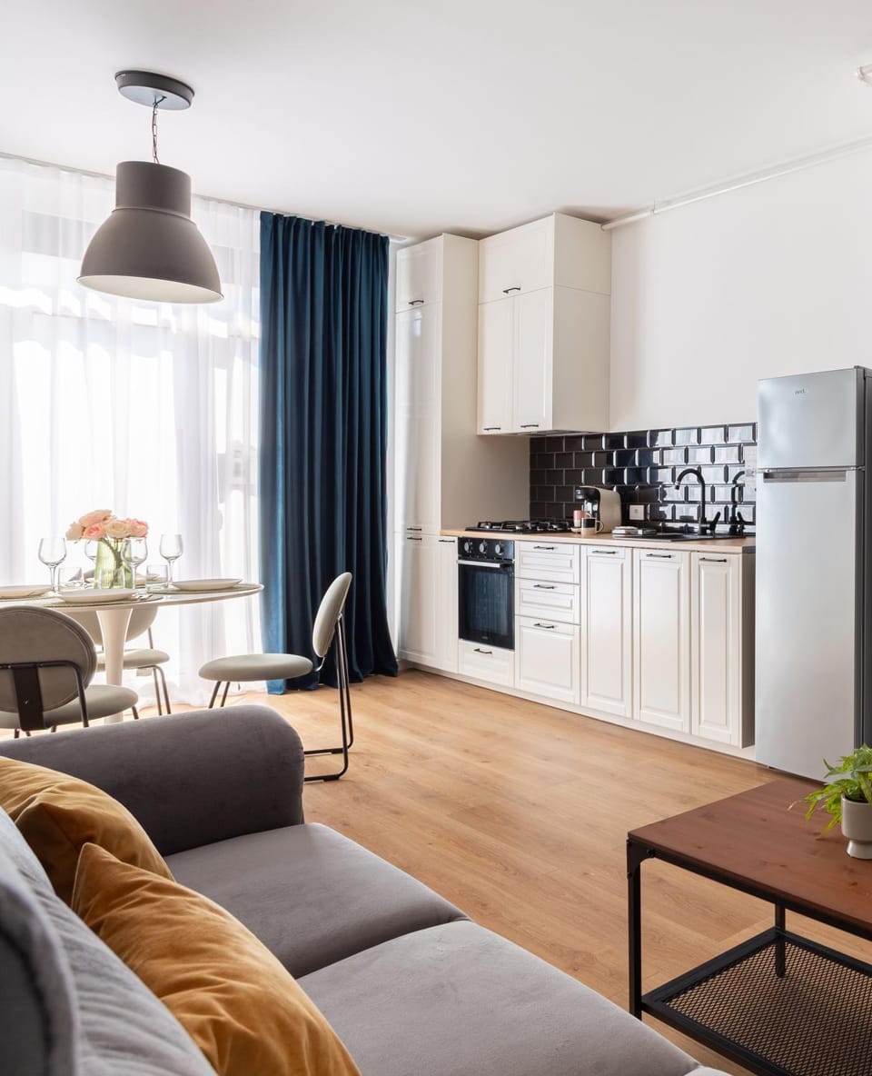 Kitchen or kitchenette, Living room