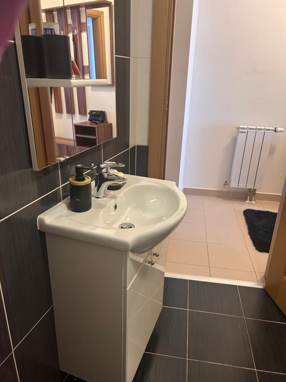 Atila City Light Room Apartment in Sarajevo