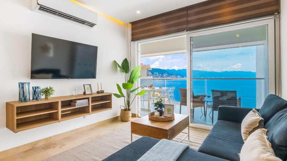 TV and multimedia, Living room, Seating area, Sea view