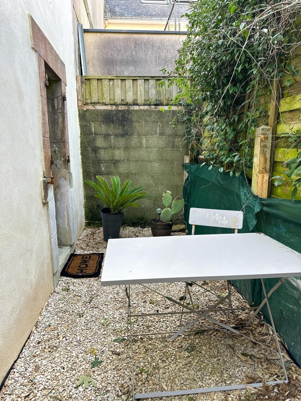 Patio, Garden, Dining area