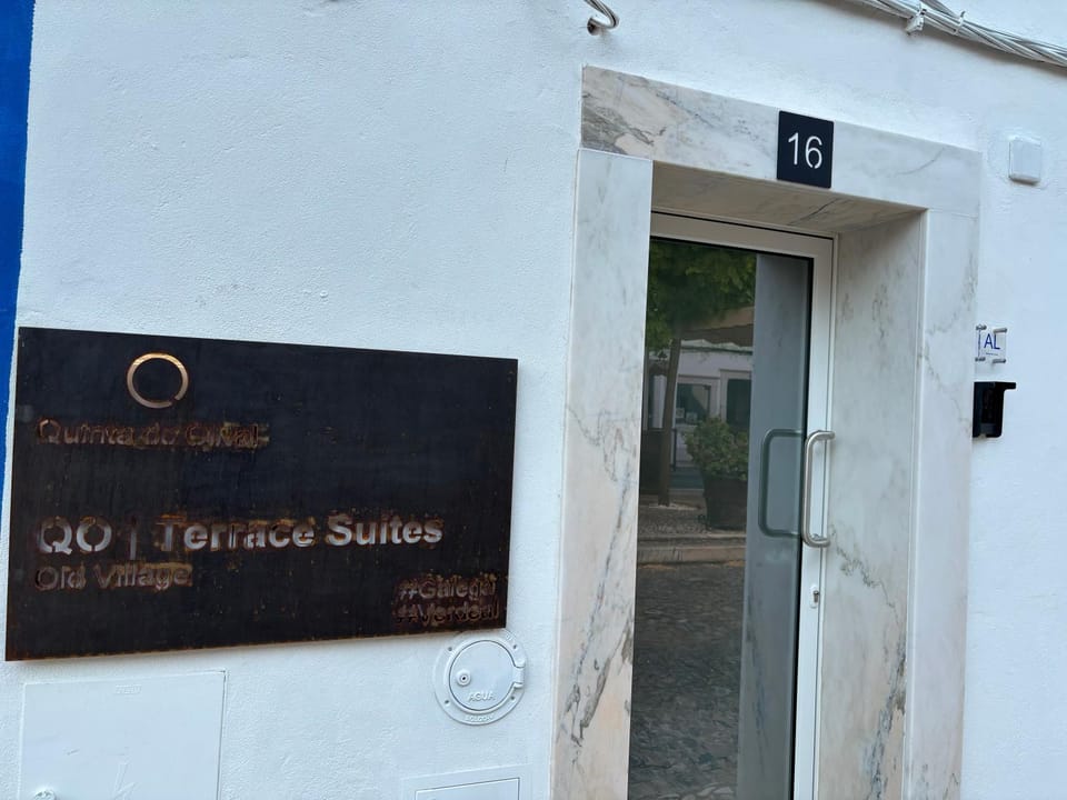 Facade/entrance, Property logo or sign, Logo/Certificate/Sign
