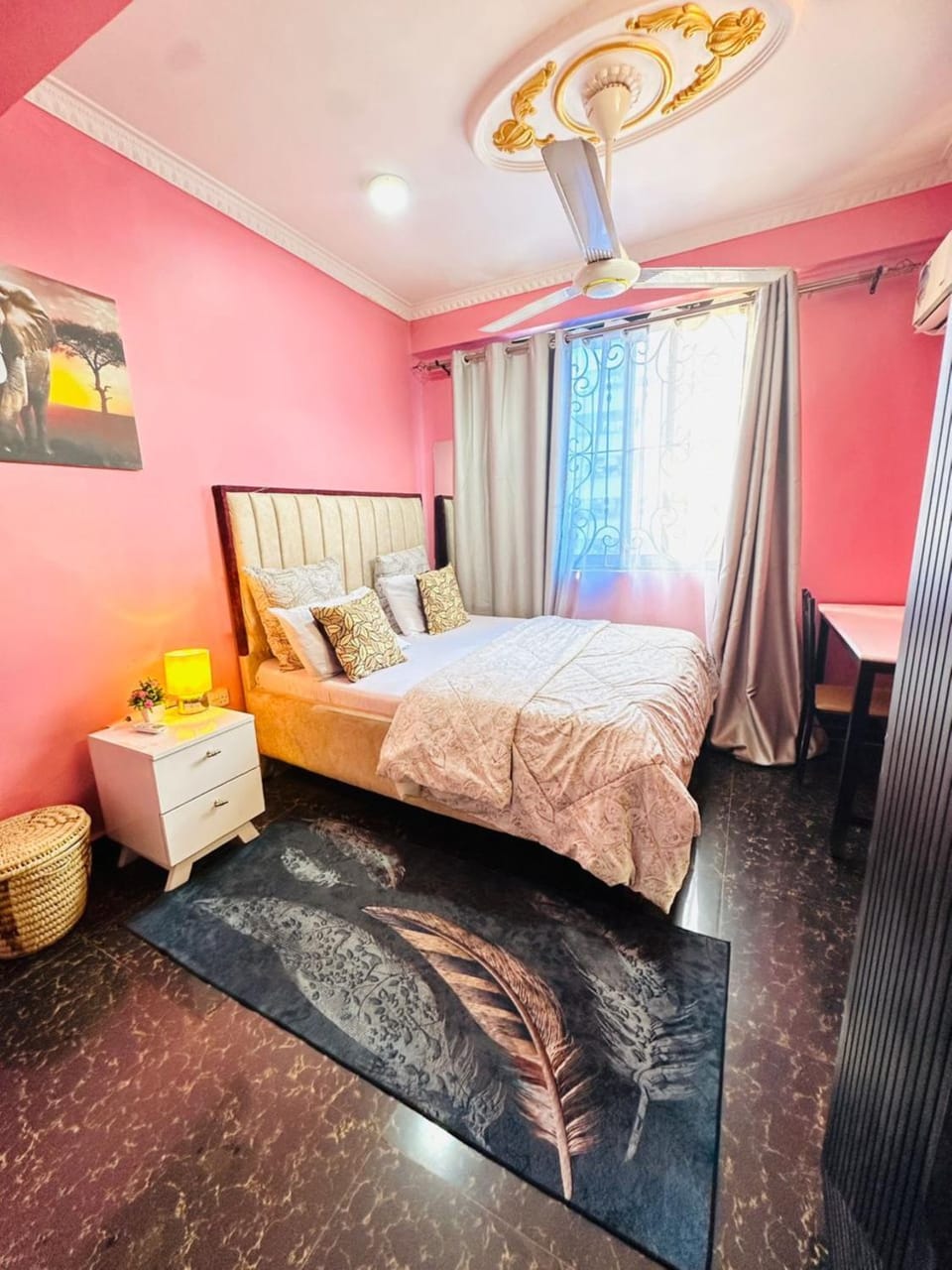 Photo of the whole room, Bedroom