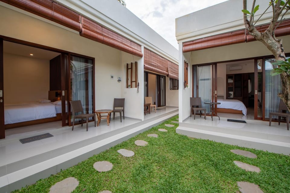 Property building, Day, Garden, View (from property/room), Balcony/Terrace, Seating area, Garden view