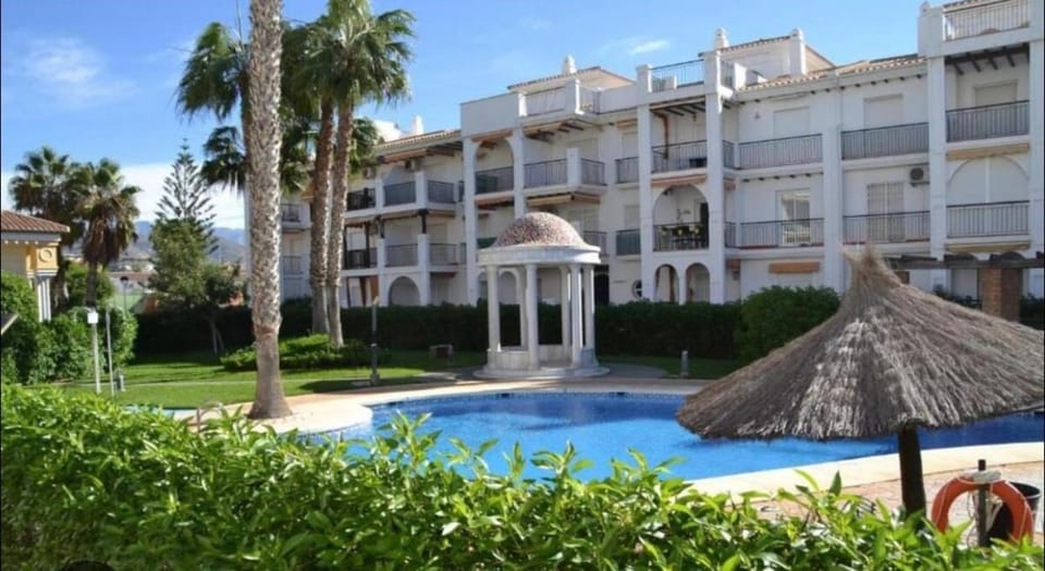 Garden, Swimming pool, Swimming pool