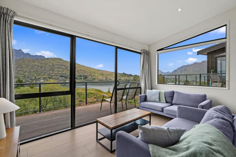 Quartz Alpine Residence House in Queenstown