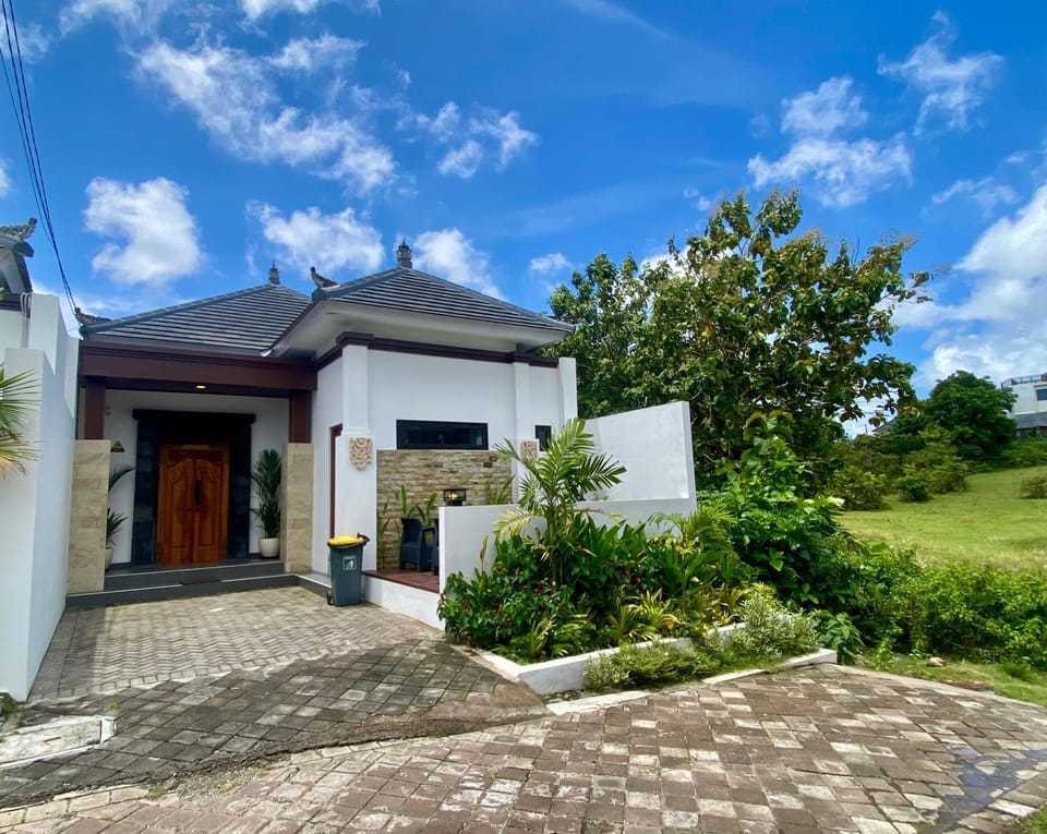 Property building, Day, Garden