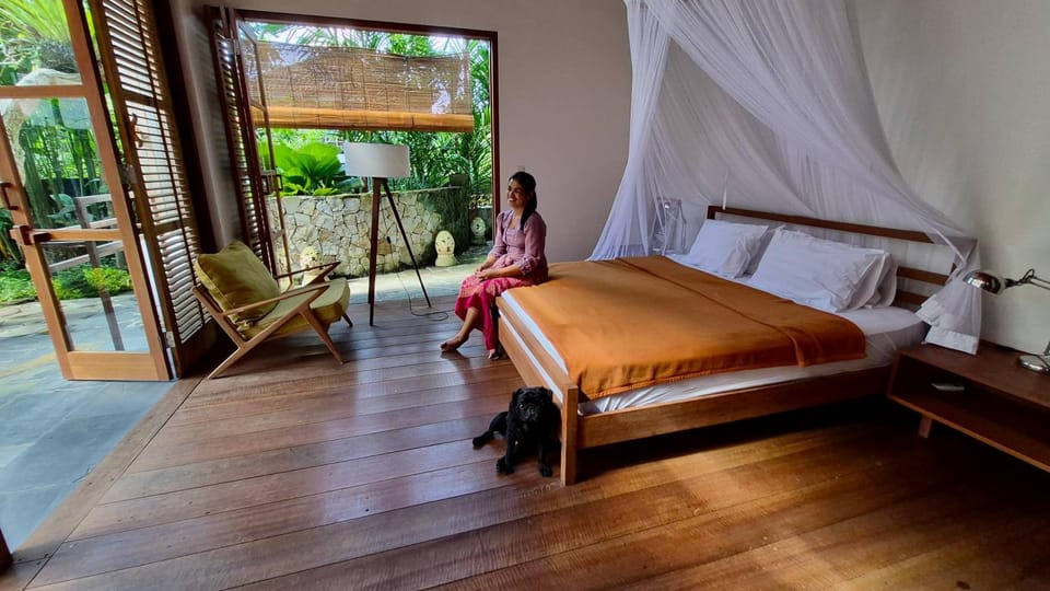 Tropical 4 Bedrooms Villa in Central Penestanan, UBUD Villa in Payangan