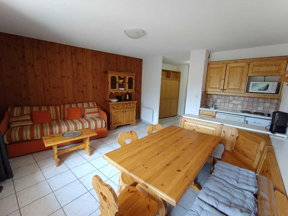 Appartement pour 6 à Montgenèvre avec Parking et Animaux admis - FR-1-445-225 Apartment in Montgenèvre