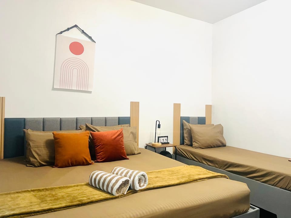 Accessible, With Own Kitchen & Bath and Big Bed Cozy Unit Apartment hotel in Naga
