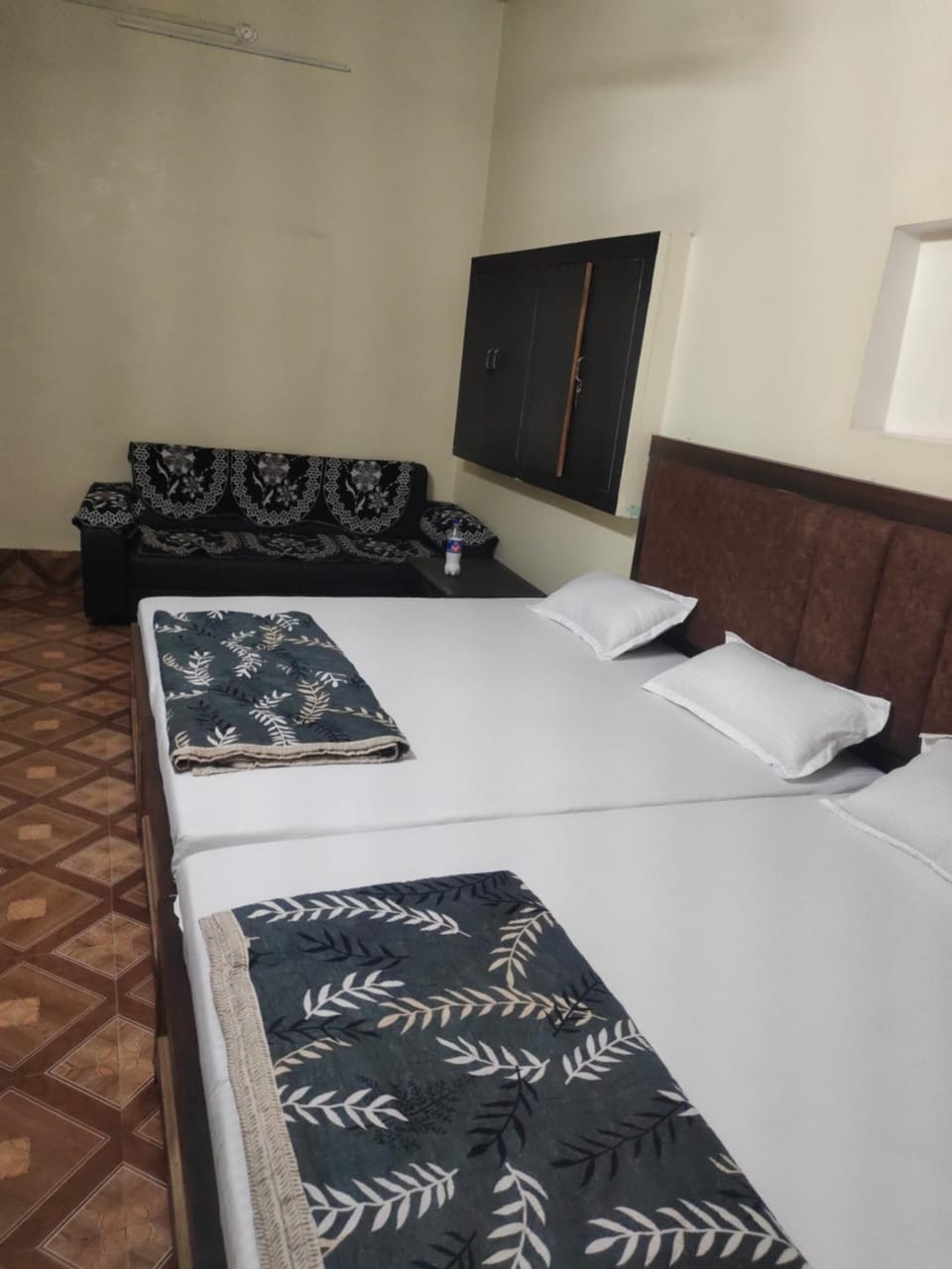 Shree Laddu gopal Home stay Bed and Breakfast in Uttar Pradesh