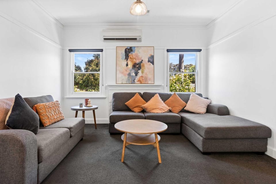 Living room, air conditioner