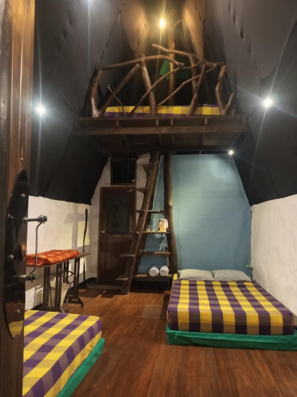 Photo of the whole room