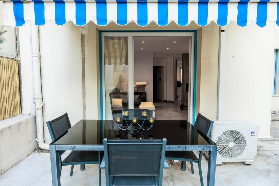 Patio, Seating area, Dining area