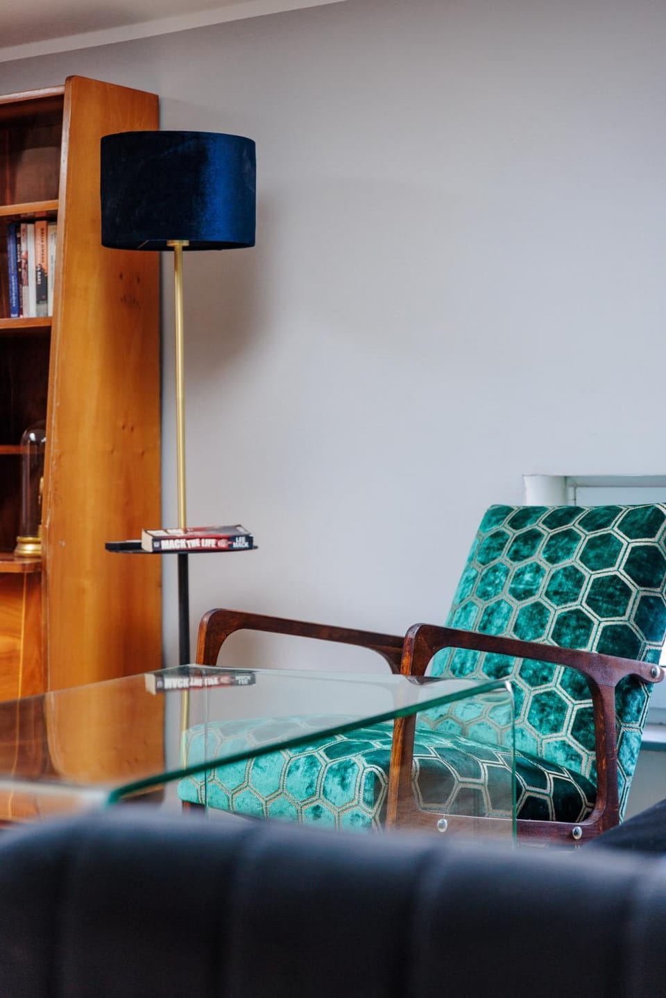 Library, Living room, Seating area