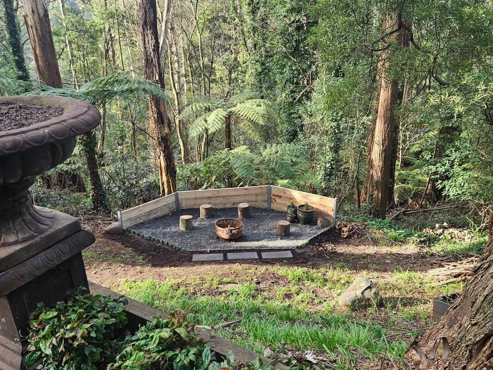 Garden, Garden view, fireplace