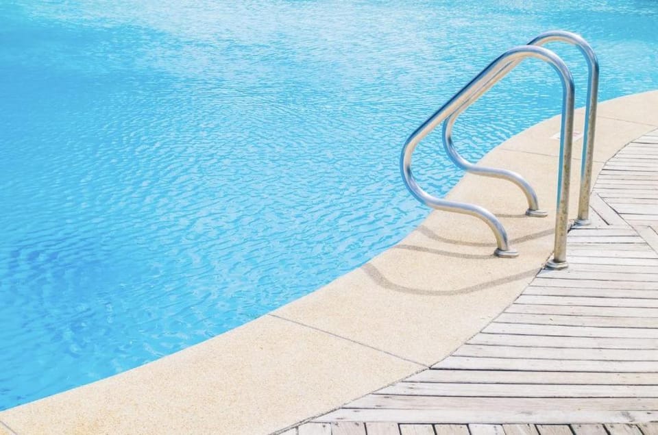 Swimming pool, Swimming pool