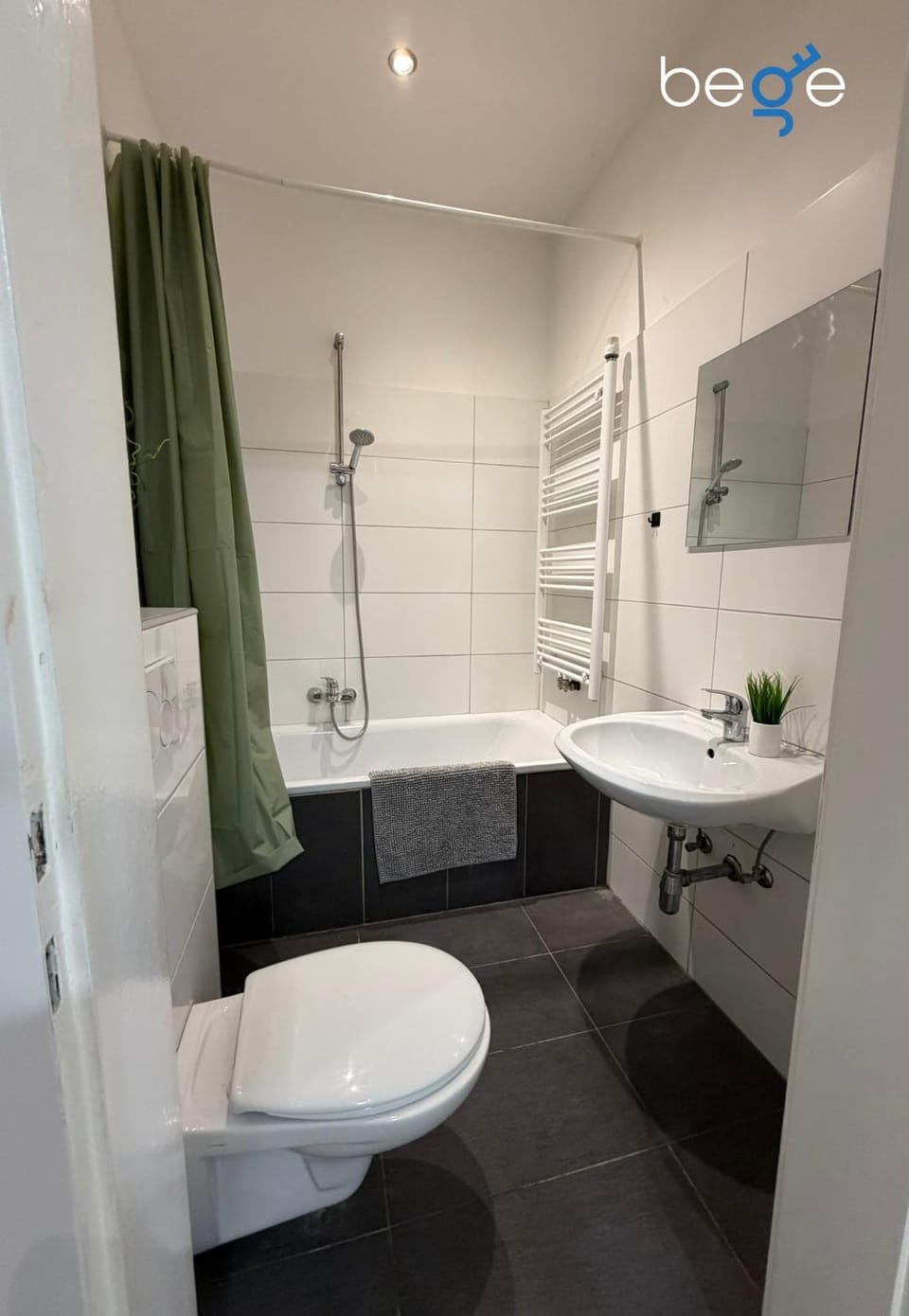 Toilet, Bathroom, Bath