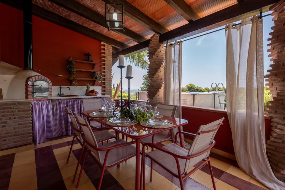 Balcony/Terrace, Dining area