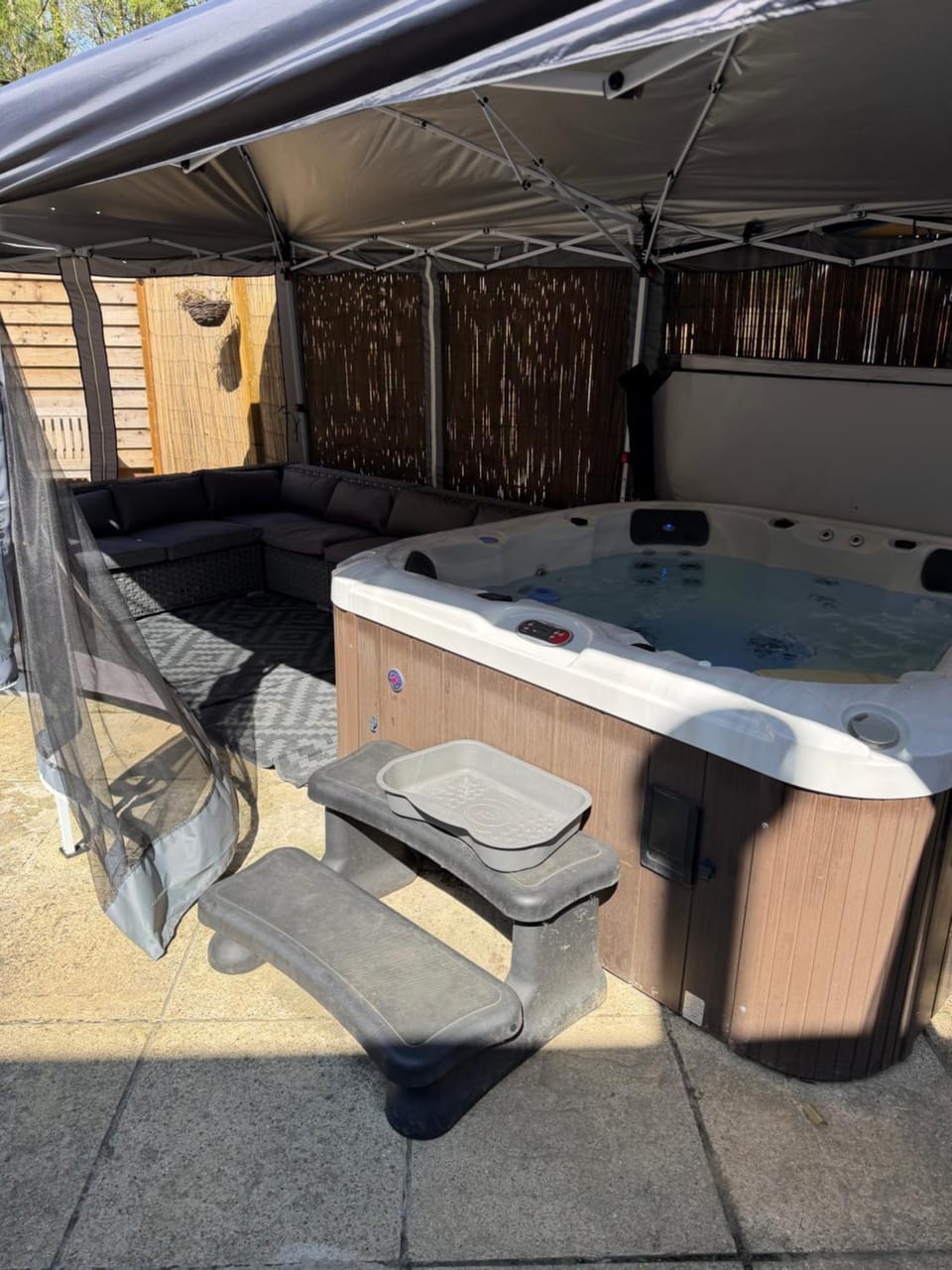 Secluded Retreat for Family and Friends with Private Hot Tub Dorset House in East Dorset District
