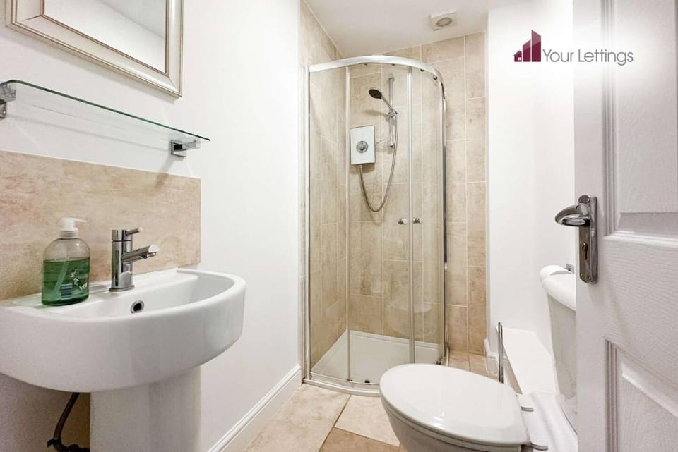 Shower, Toilet, Bathroom