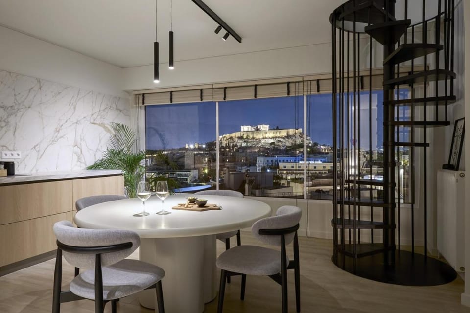 Seating area, Dining area
