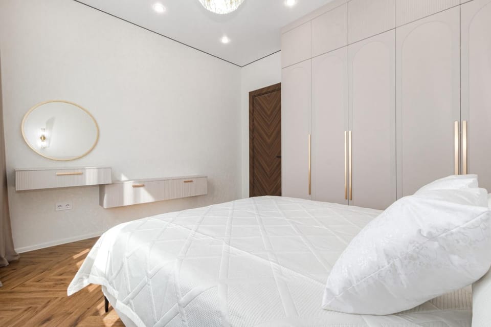 Bed, Photo of the whole room, Bedroom, wardrobe