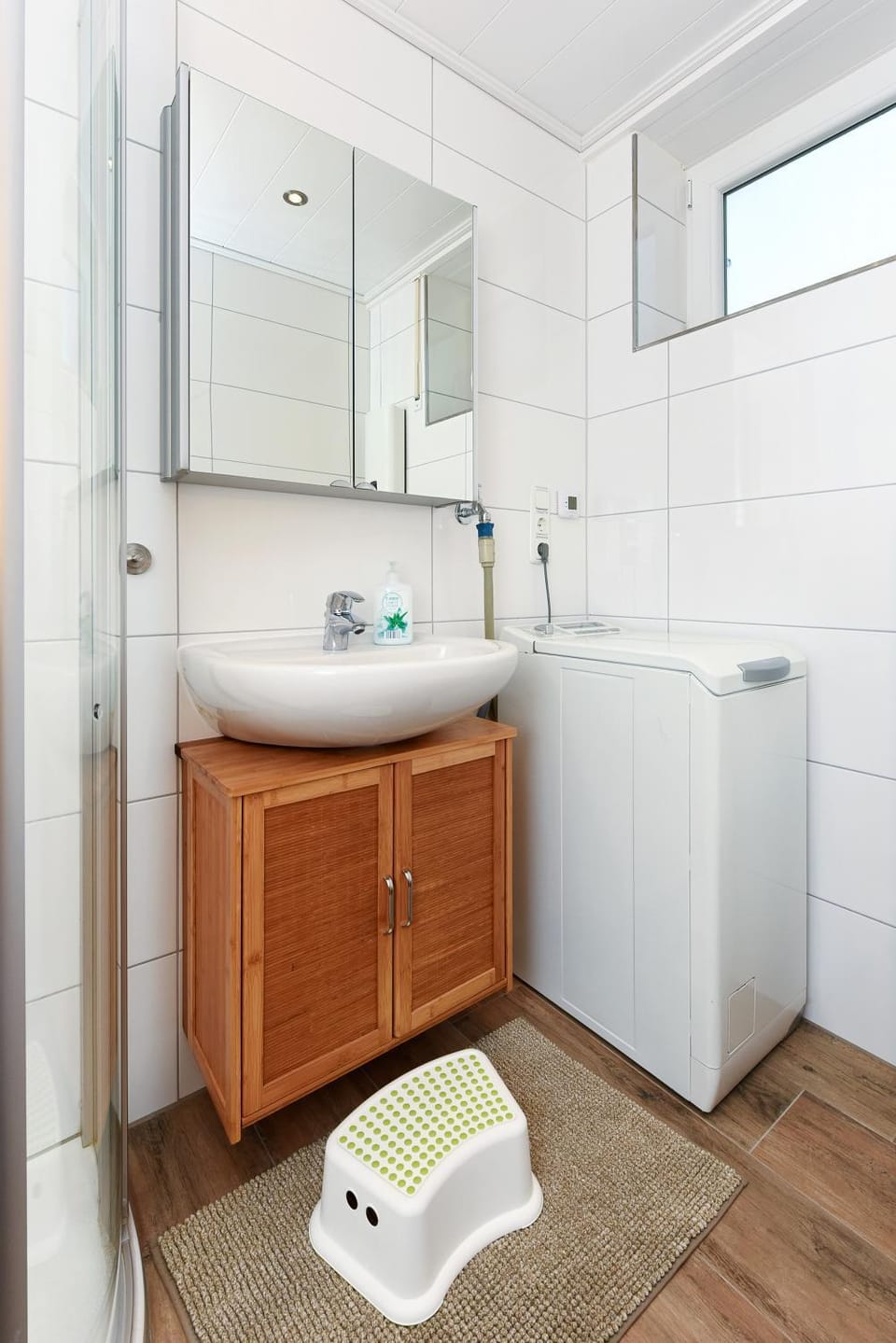 Shower, Bathroom, washing machine