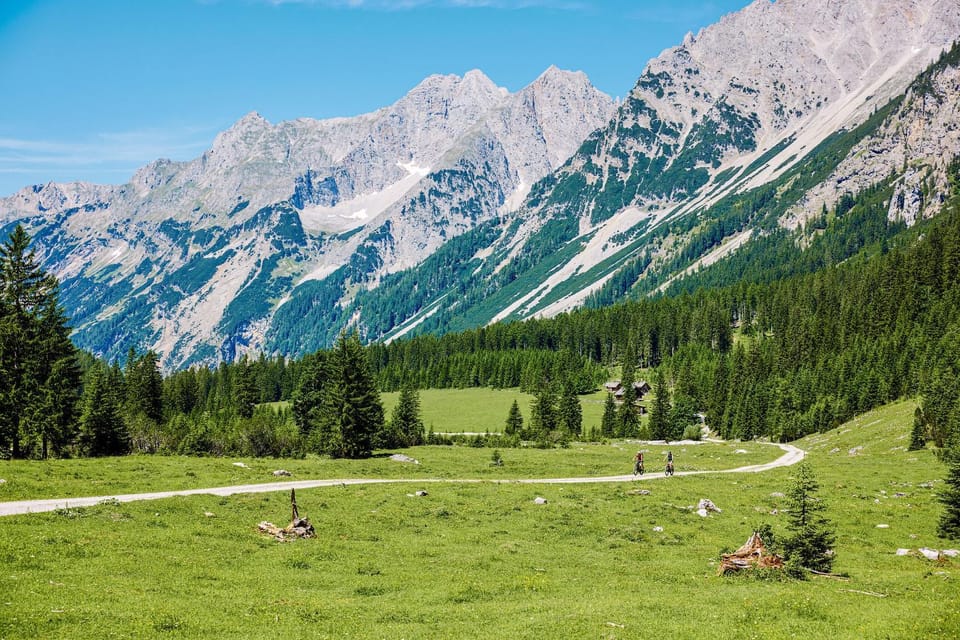 Nearby landmark, Natural landscape, Mountain view