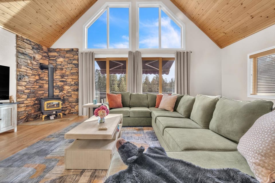 Prasad Retreat - Sunny Home with Deck & Air Hockey home House in Arnold