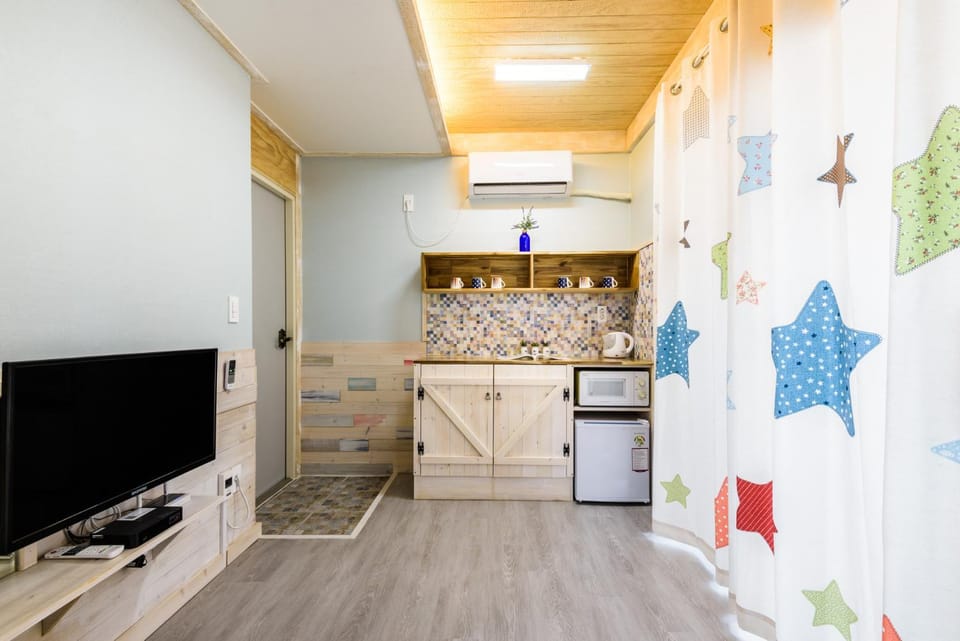 TV and multimedia, oven