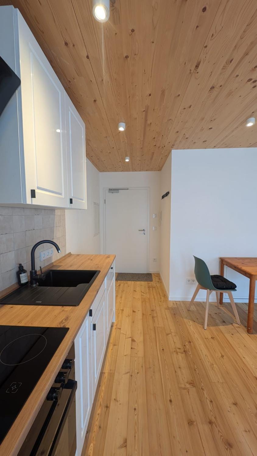 Kitchen or kitchenette, Dining area, pet friendly, stove