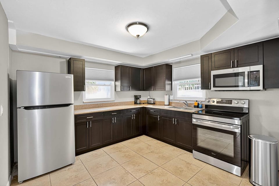 Kitchen or kitchenette