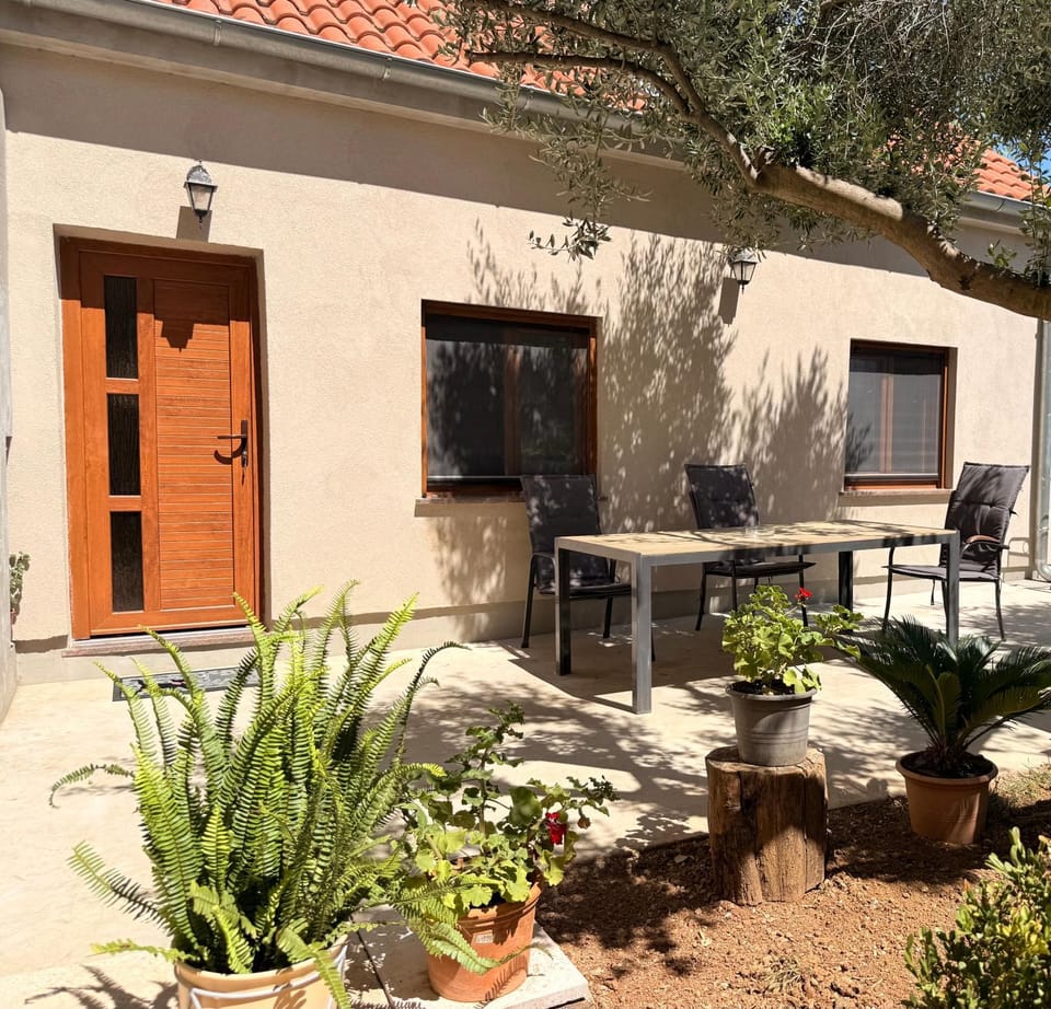 Tiny House M-M Apartment in Zadar