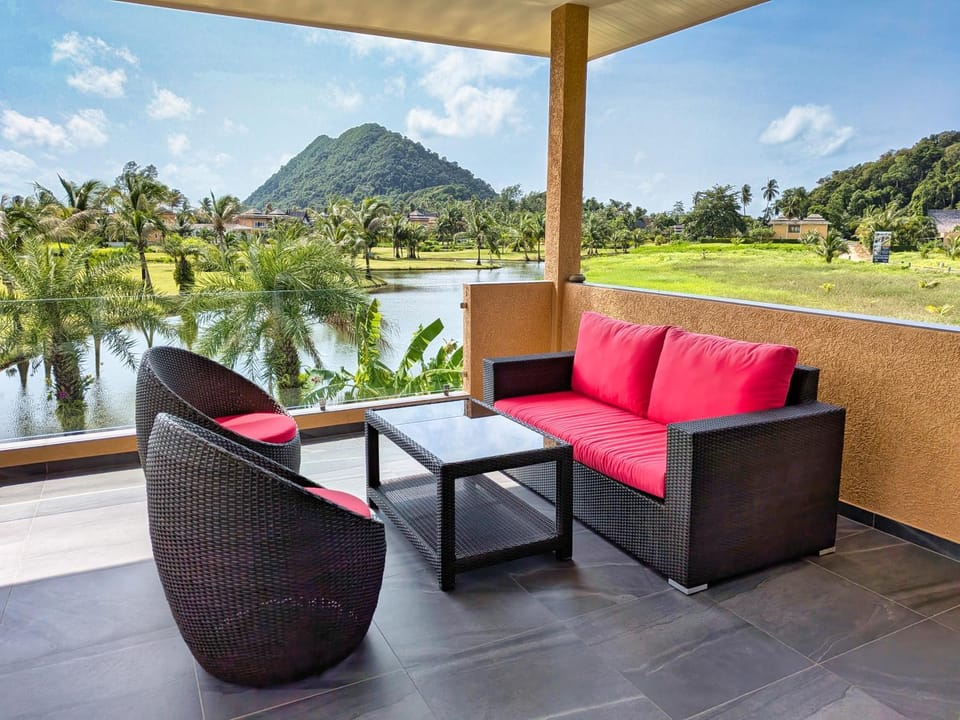 Day, View (from property/room), Balcony/Terrace, Balcony/Terrace, Lake view