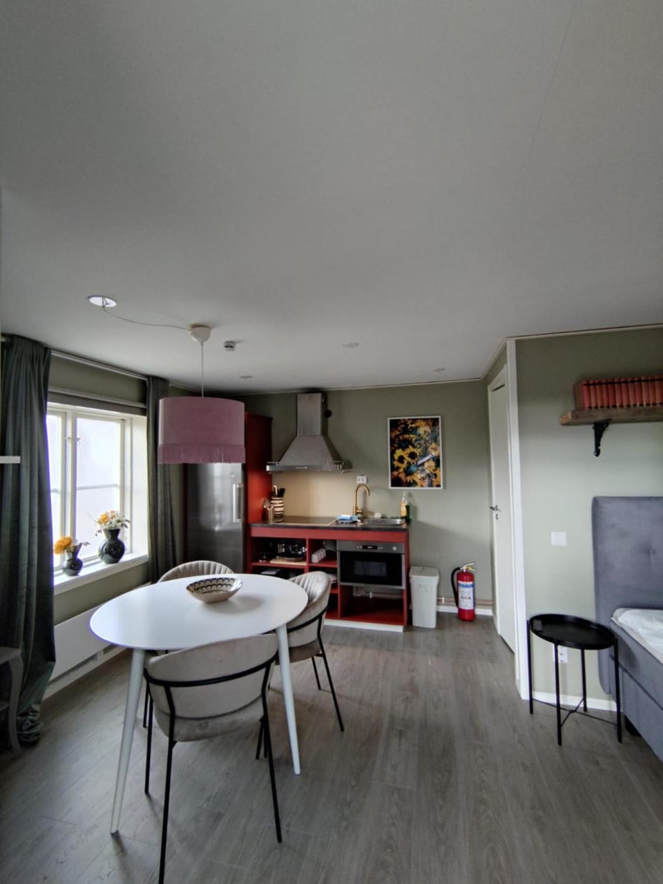 Photo of the whole room