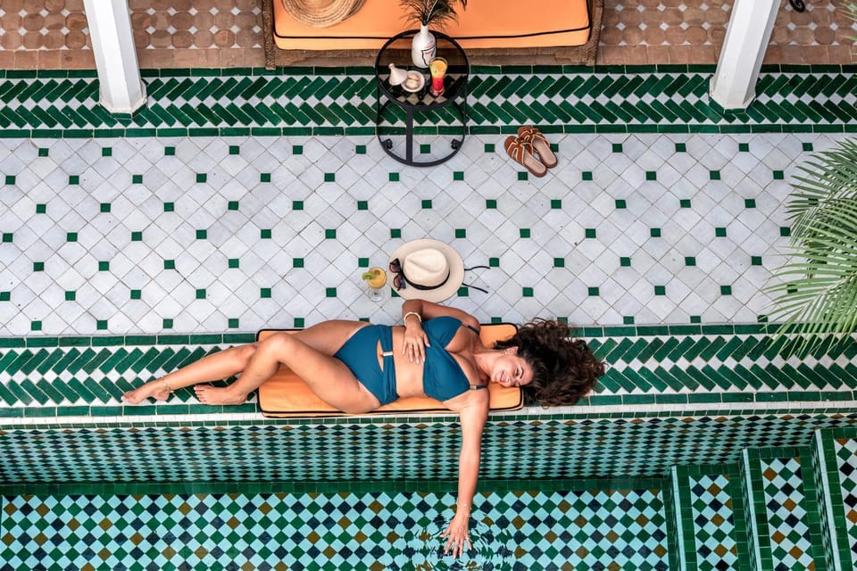 People, Guests, Swimming pool, group of guests
