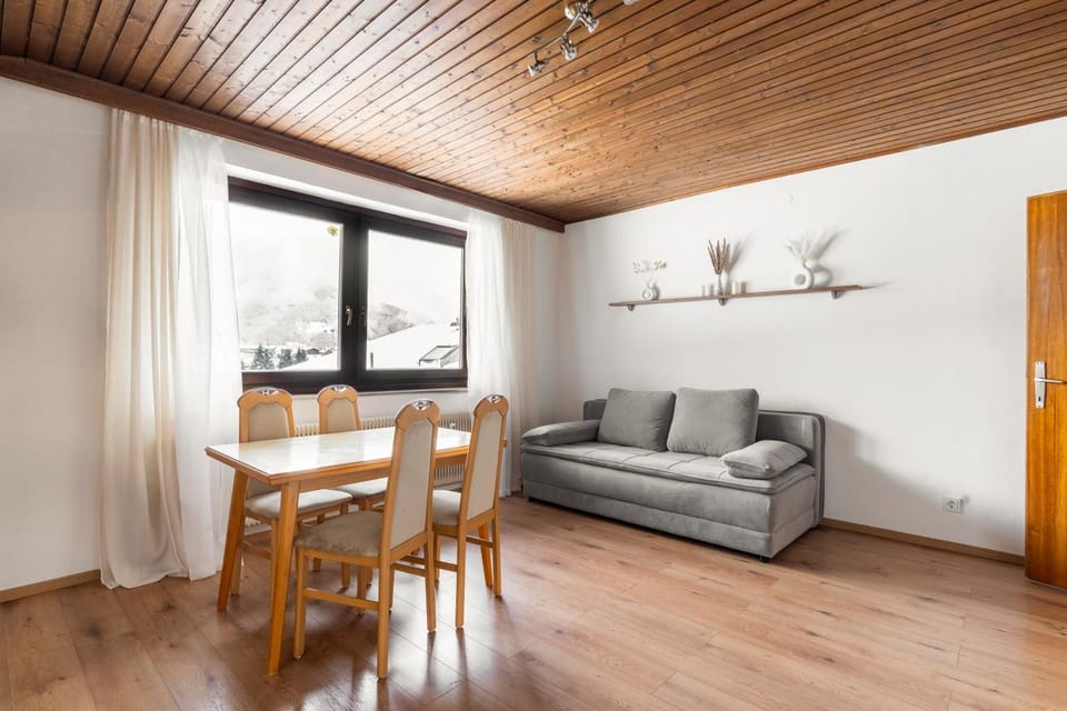 Alpine Escape with Maiskogel View Apartment in Piesendorf