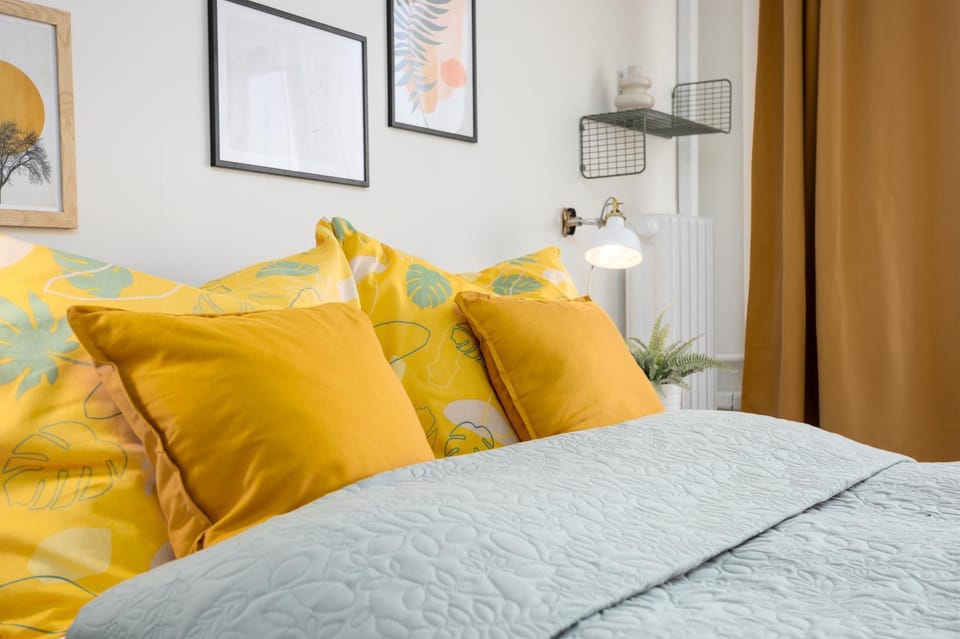 Bed, Bedroom