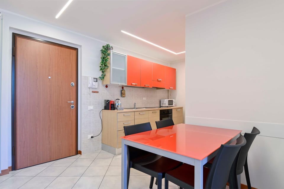 Coffee/tea facilities, Kitchen or kitchenette, Dining area, Lunch, microwave, oven, kitchen
