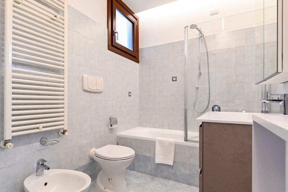 Shower, Bathroom, Bath, bidet
