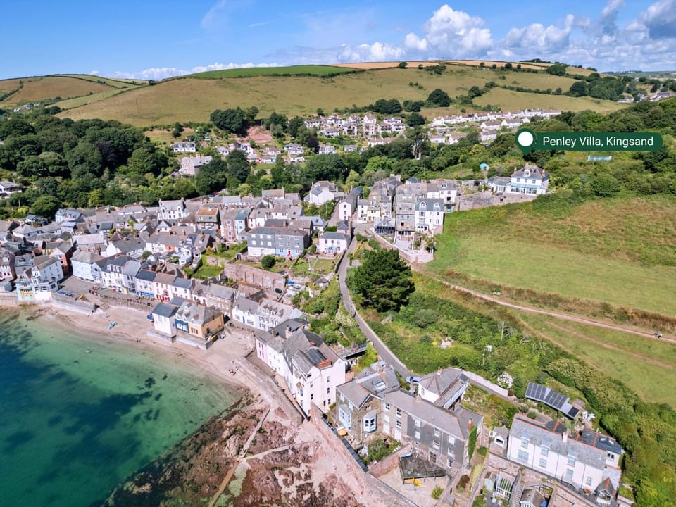 Property building, Day, Bird's eye view, Street view