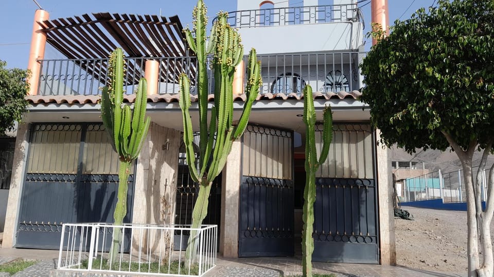 El titanic Bed and Breakfast in Nazca