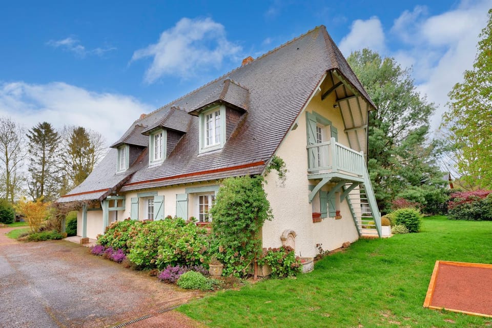 Property building, Garden