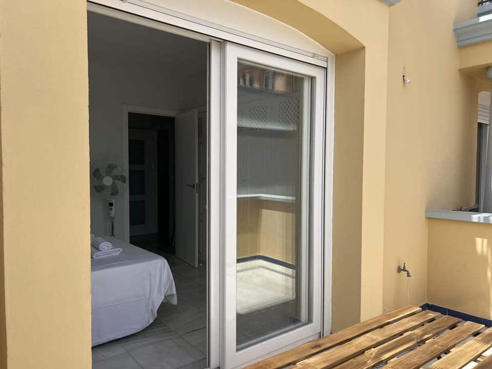 Apartoyou Nuevo Puerto Sherry Apartment in El Puerto de Santa María